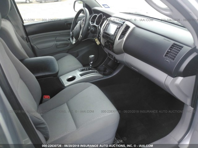 3TMLU4EN7EM162757 - 2014 TOYOTA TACOMA DOUBLE CAB ვერცხლისფერი ფოტო 5