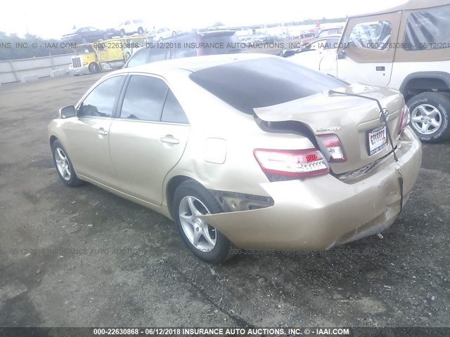 4T1BF3EK9BU592332 - 2011 TOYOTA CAMRY SE/LE/XLE GOLD photo 3