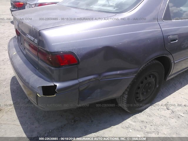 JT2BG22K8X0376589 - 1999 TOYOTA CAMRY LE/XLE GRAY photo 6