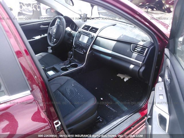 4T1BF1FK7FU919089 - 2015 TOYOTA CAMRY LE/XLE/SE/XSE RED photo 5