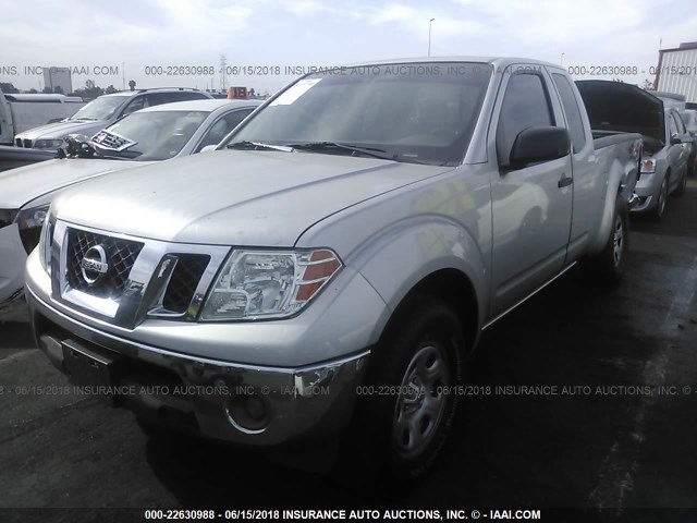 1N6BD0CT4AC445034 - 2010 NISSAN FRONTIER KING CAB SE/LE/NISMO SILVER photo 2