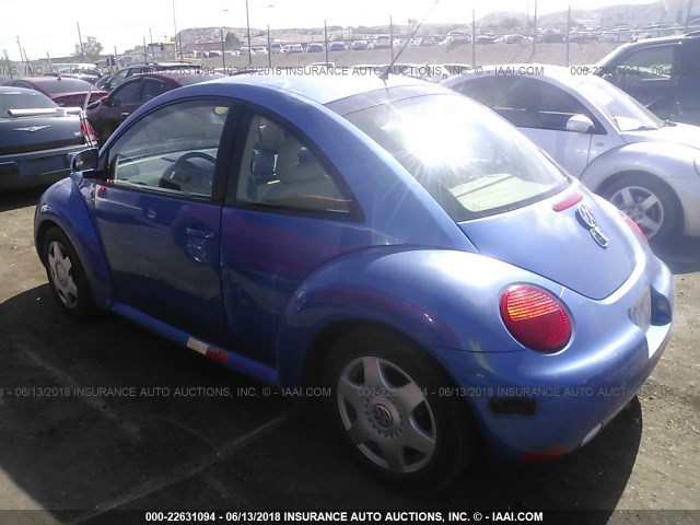 3VWDD21C7YM500804 - 2000 VOLKSWAGEN NEW BEETLE GLX 蓝色 照片 3