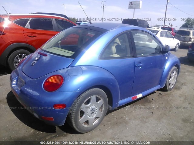 3VWDD21C7YM500804 - 2000 VOLKSWAGEN NEW BEETLE GLX 蓝色 照片 4