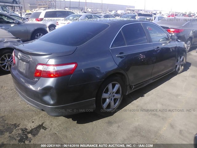 4T1BE46K47U726050 - 2007 TOYOTA CAMRY NEW GENERAT CE/LE/XLE/SE GRAY photo 4