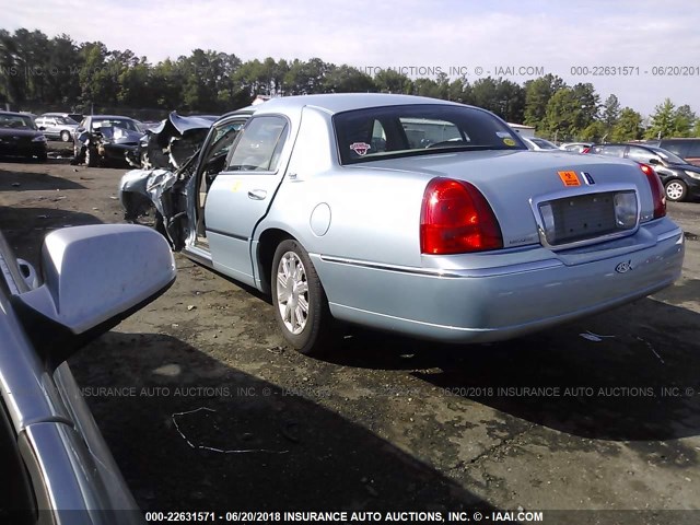 2LNHM82V79X636472 - 2009 LINCOLN TOWN CAR SIGNATURE LIMITED BLUE photo 3