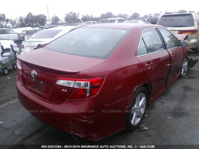 4T1BF1FK0DU701959 - 2013 TOYOTA CAMRY L/SE/LE/XLE 红色 照片 4