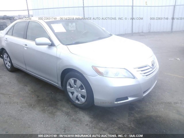 4T4BE46K18R044394 - 2008 TOYOTA CAMRY CE/LE/XLE/SE SILVER photo 1