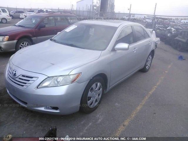 4T4BE46K18R044394 - 2008 TOYOTA CAMRY CE/LE/XLE/SE SILVER photo 2