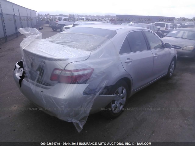 4T4BE46K18R044394 - 2008 TOYOTA CAMRY CE/LE/XLE/SE SILVER photo 4