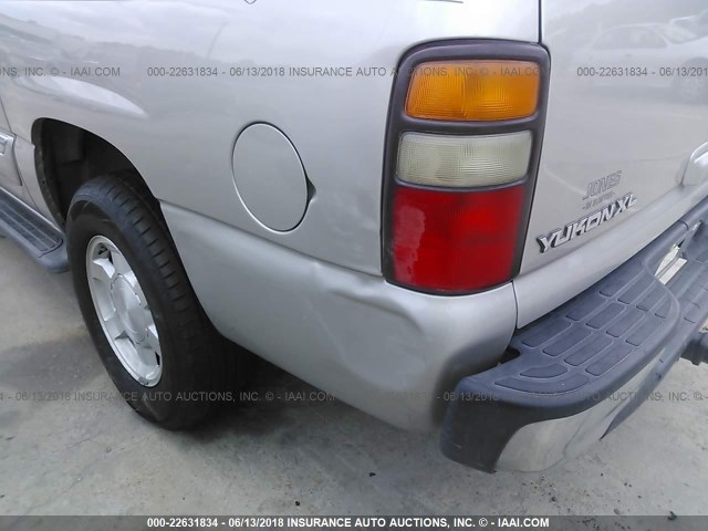 3GKEC16Z45G222315 - 2005 GMC YUKON XL C1500 GRAY photo 6