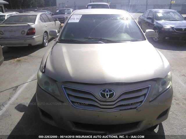 4T4BF3EK3AR020631 - 2010 TOYOTA CAMRY SE/LE/XLE 金色 照片 6