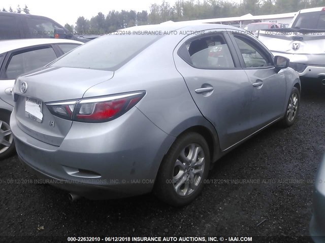 3MYDLBZV8GY133786 - 2016 TOYOTA SCION IA GRAY photo 4