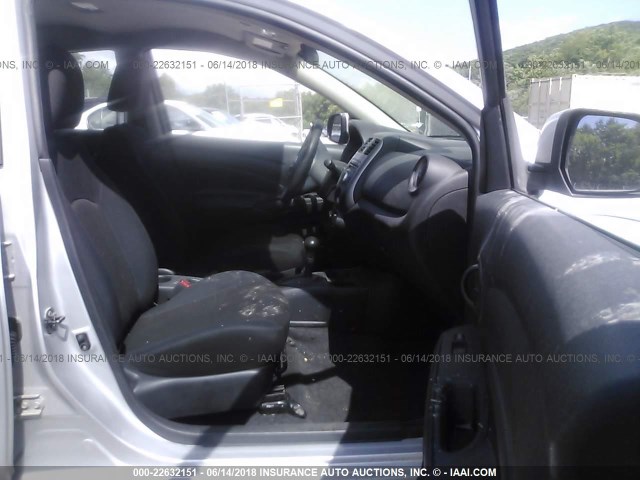 3N1CN7AP2CL816737 - 2012 NISSAN VERSA S/SV/SL SILVER photo 5