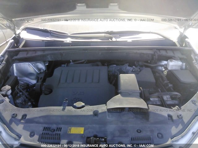 5TDKKRFH1ES032318 - 2014 TOYOTA HIGHLANDER XLE ვერცხლისფერი ფოტო 10