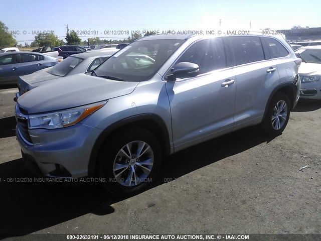 5TDKKRFH1ES032318 - 2014 TOYOTA HIGHLANDER XLE SILVER photo 2