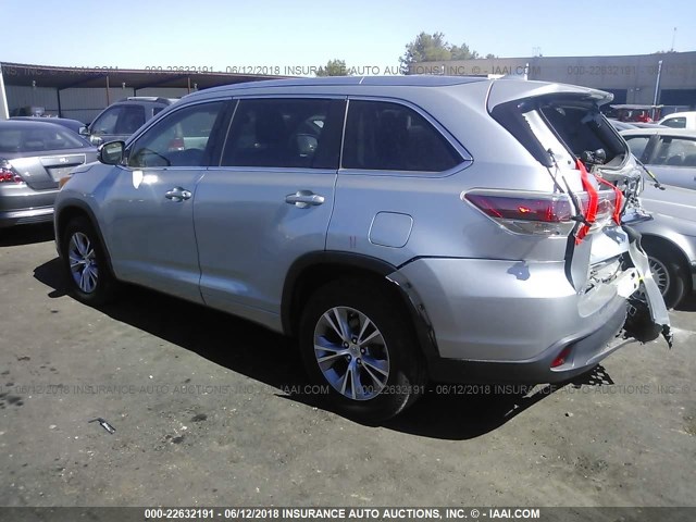 5TDKKRFH1ES032318 - 2014 TOYOTA HIGHLANDER XLE ვერცხლისფერი ფოტო 3