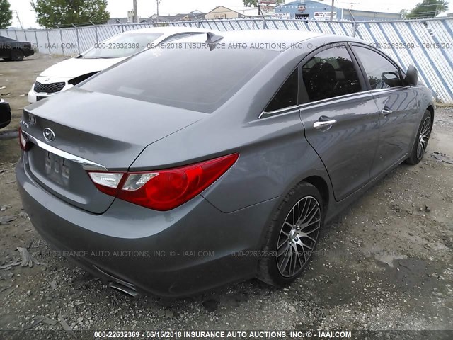 5NPEC4AC1BH262919 - 2011 HYUNDAI SONATA SE/LIMITED GRAY photo 4