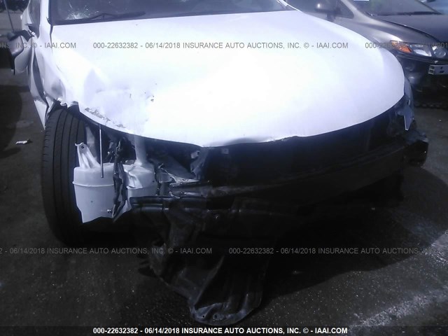 4T1BF1FK8HU631293 - 2017 TOYOTA CAMRY LE/XLE/SE/XSE 白色 照片 6