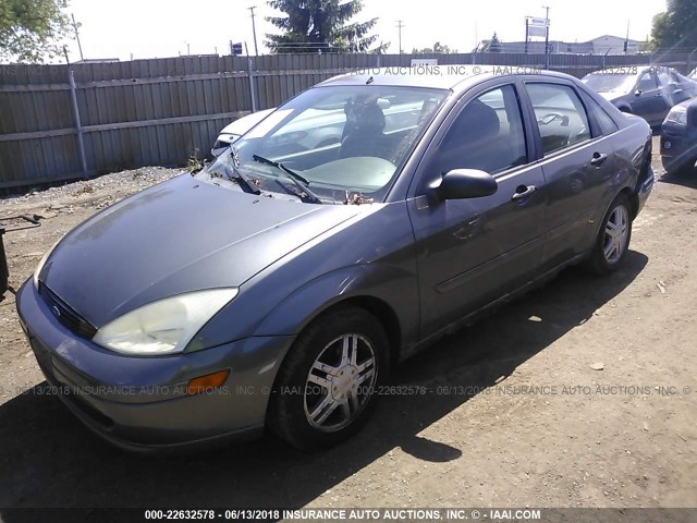 1FAFP34P82W237971 - 2002 FORD FOCUS SE/SE COMFORT GRAY photo 2