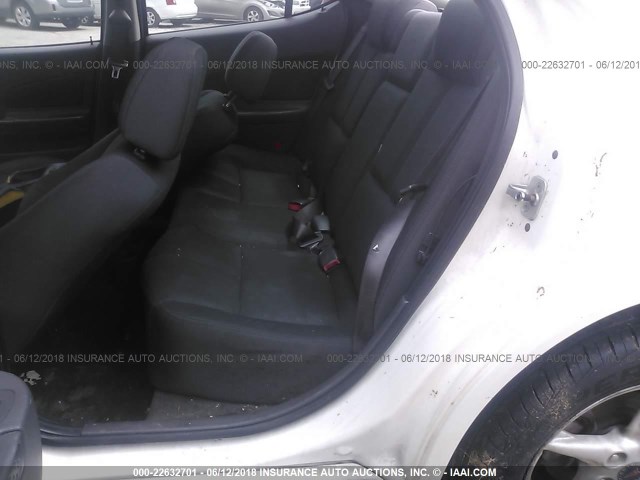 2G2WP522451140540 - 2005 PONTIAC GRAND PRIX WHITE photo 8