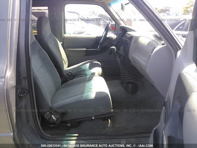 1FTCR14A6VPA62920 - 1997 FORD RANGER SUPER CAB GRAY photo 5