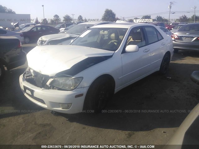 JTHBD192730068483 - 2003 LEXUS IS 300 WHITE photo 2