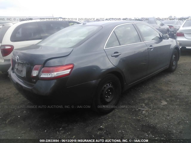 4T1BF3EK5BU609420 - 2011 TOYOTA CAMRY SE/LE/XLE GRAY photo 4