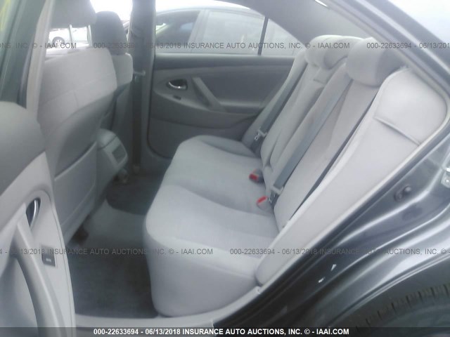 4T1BF3EK5BU609420 - 2011 TOYOTA CAMRY SE/LE/XLE GRAY photo 8