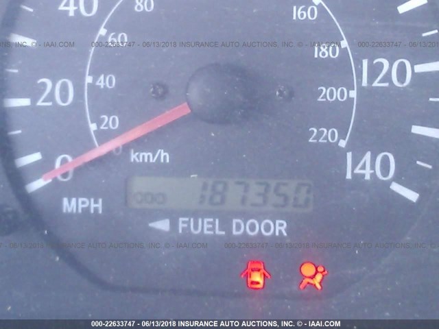 2T1FF28P52C579355 - 2002 TOYOTA CAMRY SOLARA SE/SLE ვერცხლისფერი ფოტო 7