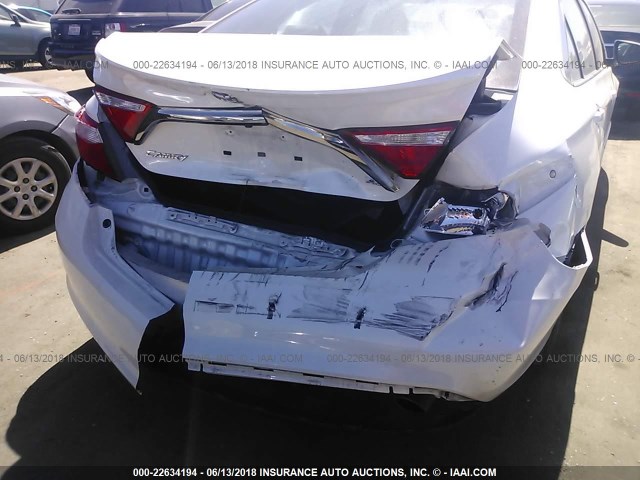 4T1BF1FK6GU223468 - 2016 TOYOTA CAMRY LE/XLE/SE/XSE WHITE photo 6