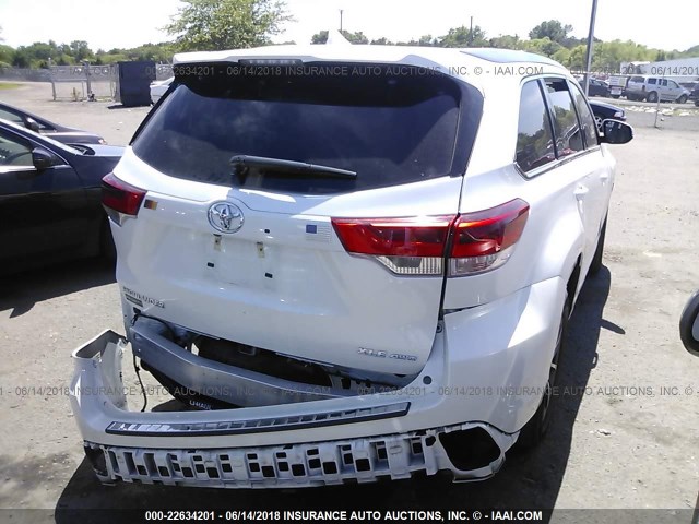 5TDJZRFH5HS365472 - 2017 TOYOTA HIGHLANDER SE/XLE WHITE photo 4