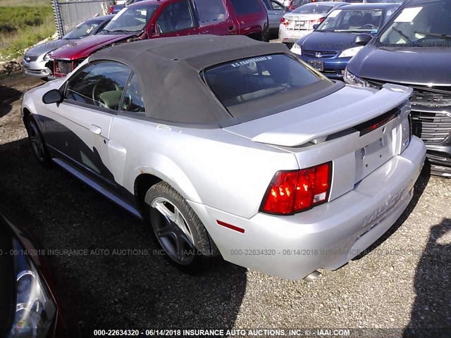 1FAFP45XX1F141214 - 2001 FORD MUSTANG GT SILVER photo 3