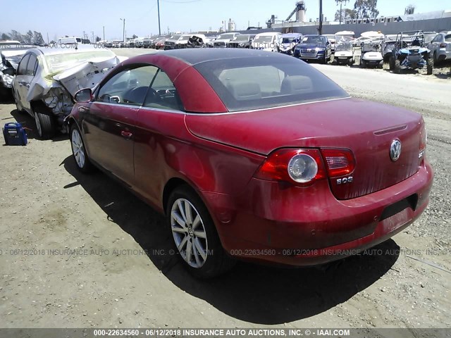 WVWFA71F67V021645 - 2007 VOLKSWAGEN EOS 2.0T LUXURY RED photo 3