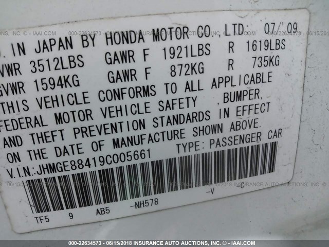 JHMGE88419C005661 - 2009 HONDA FIT SPORT WHITE photo 9