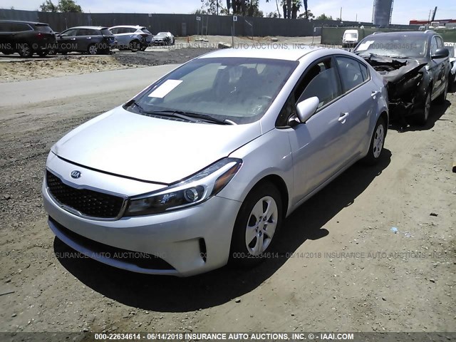 3KPFK4A78HE049621 - 2017 KIA FORTE LX SILVER photo 2