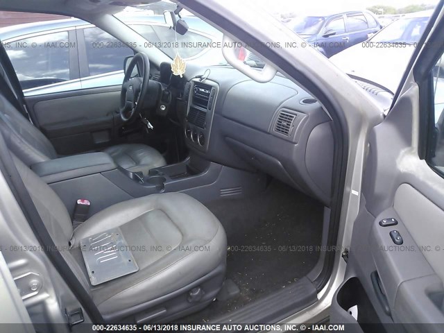 1FMZU63K55UC02971 - 2005 FORD EXPLORER XLT/XLT SPORT/NBX 银色 照片 5