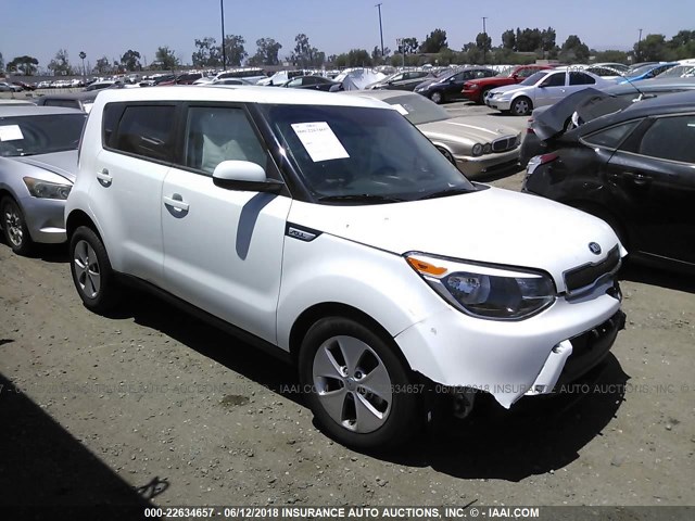 KNDJN2A26G7324623 - 2016 KIA SOUL WHITE photo 1