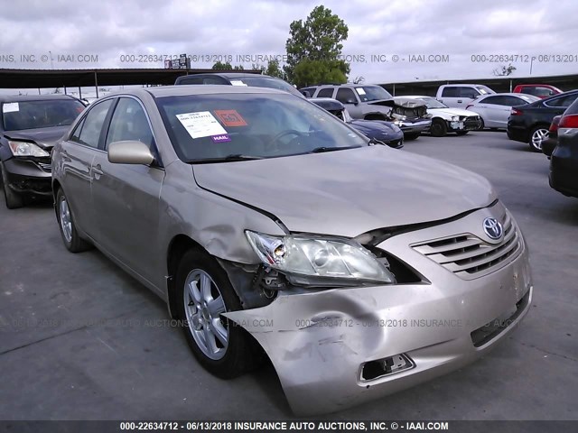 4T4BE46K08R035766 - 2008 TOYOTA CAMRY CE/LE/XLE/SE GOLD photo 1
