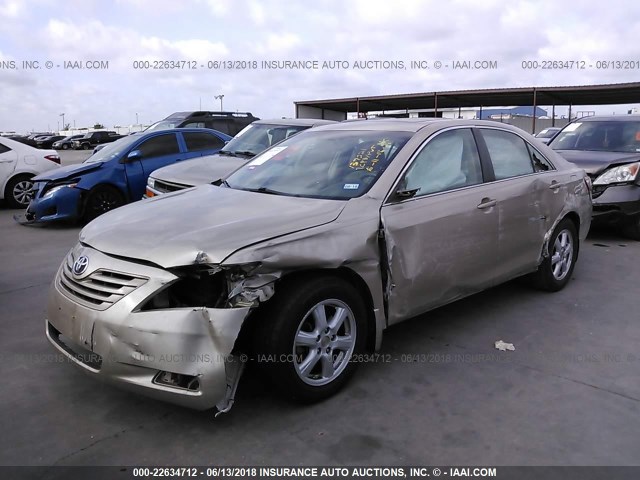 4T4BE46K08R035766 - 2008 TOYOTA CAMRY CE/LE/XLE/SE GOLD photo 2