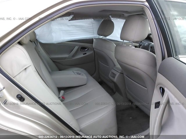 4T4BE46K08R035766 - 2008 TOYOTA CAMRY CE/LE/XLE/SE GOLD photo 8