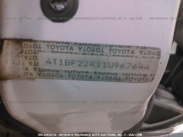 4T1BF22K11U967644 - 2001 TOYOTA CAMRY LE/XLE RED photo 9