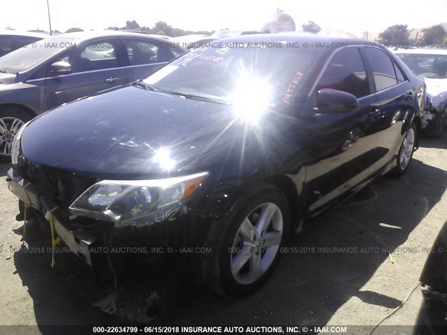 4T1BF1FK1DU237662 - 2013 TOYOTA CAMRY L/SE/LE/XLE 黑色 照片 2
