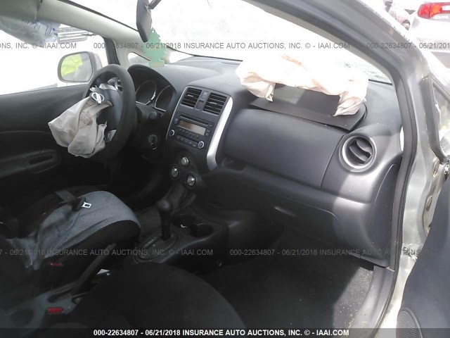 3N1CE2CP3EL409495 - 2014 NISSAN VERSA NOTE S/S PLUS/SV/SL GRAY photo 5