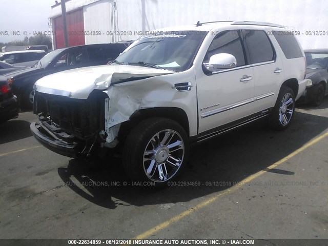 1GYFK438X8R250103 - 2008 CADILLAC ESCALADE LUXURY WHITE photo 2