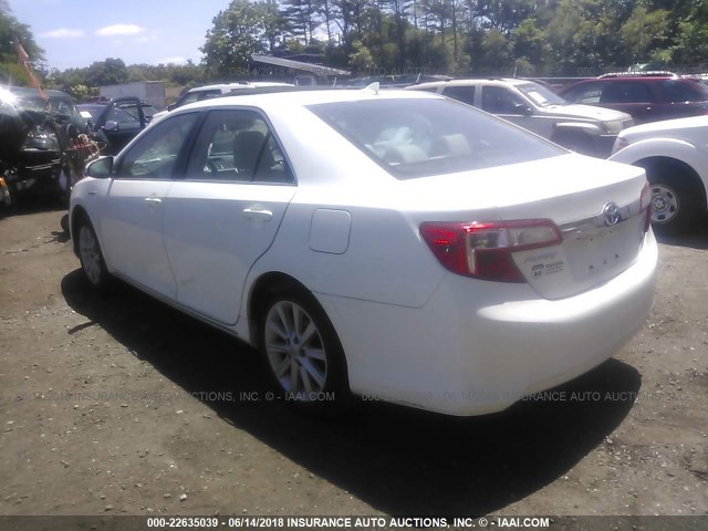 4T1BD1FKXCU020549 - 2012 TOYOTA CAMRY HYBRID/LE/XLE 白色 照片 3