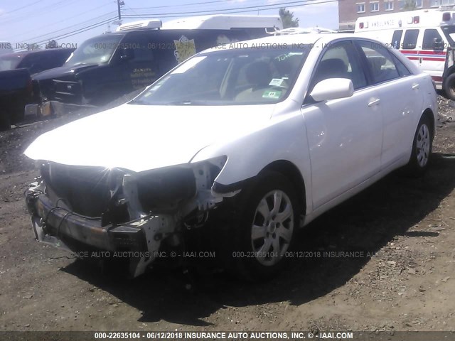 4T1BF3EK8AU547915 - 2010 TOYOTA CAMRY SE/LE/XLE 白色 照片 2
