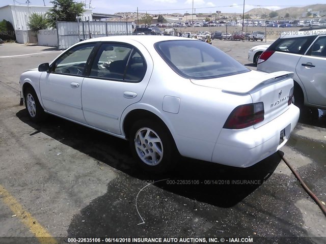 JN1CA21DXTT124869 - 1996 NISSAN MAXIMA GLE/GXE/SE WHITE photo 3