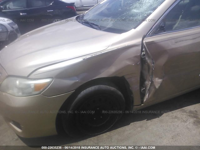 4T1BF3EKXBU664591 - 2011 TOYOTA CAMRY SE/LE/XLE GOLD photo 6