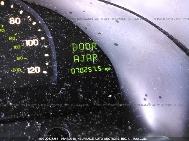 1LNHM97VX1Y663104 - 2001 LINCOLN CONTINENTAL  白色 照片 7