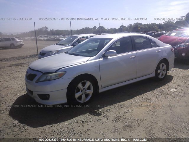 4T1BF3EK0BU585494 - 2011 TOYOTA CAMRY SE/LE/XLE 银色 照片 2